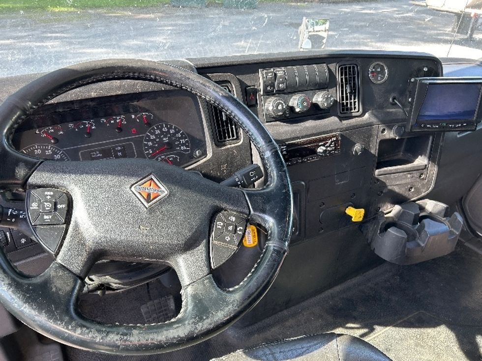 Medium Duty Box Truck-Light and Medium Duty Trucks-International-2020-MV607-Harrisburg-PA-342,455\n\t\tmiles-$ 22,000 - Image 18