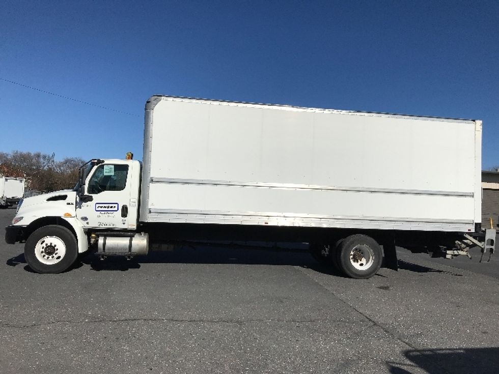 Medium Duty Box Truck-Light and Medium Duty Trucks-International-2020-MV607-Harrisonburg-VA-145,146\n\t\tmiles-$ 57,000 - Image 4