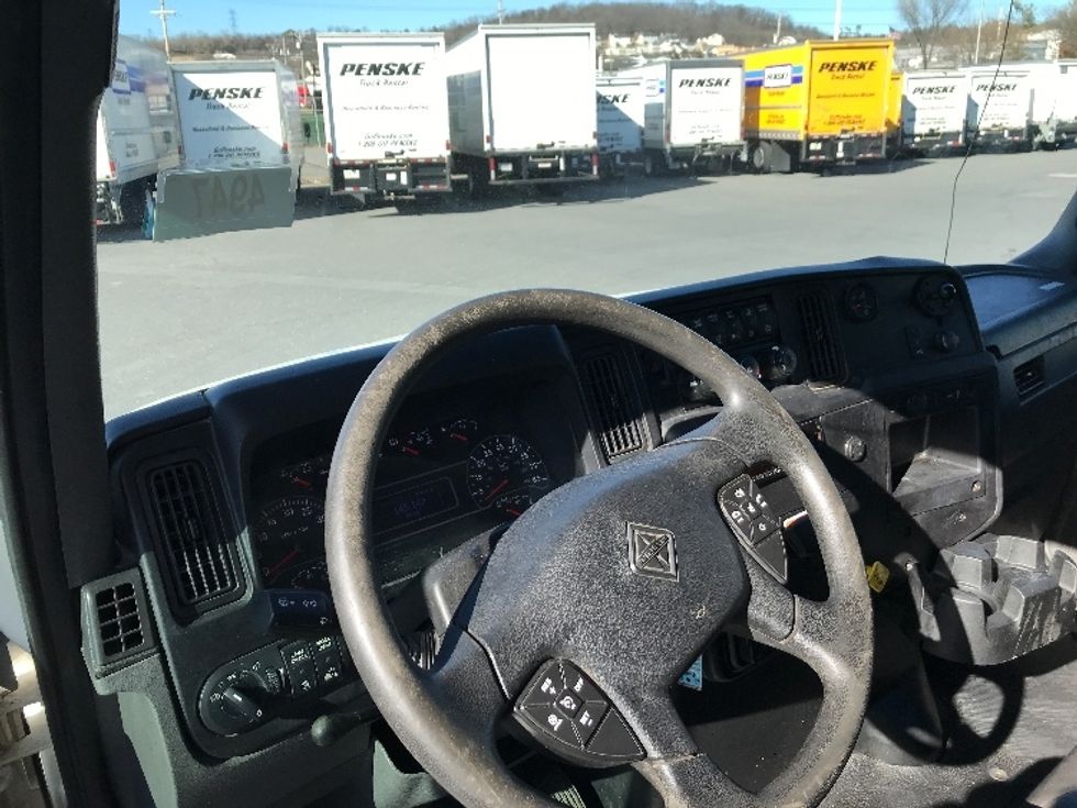 Medium Duty Box Truck-Light and Medium Duty Trucks-International-2020-MV607-Harrisonburg-VA-145,146\n\t\tmiles-$ 57,000 - Image 17