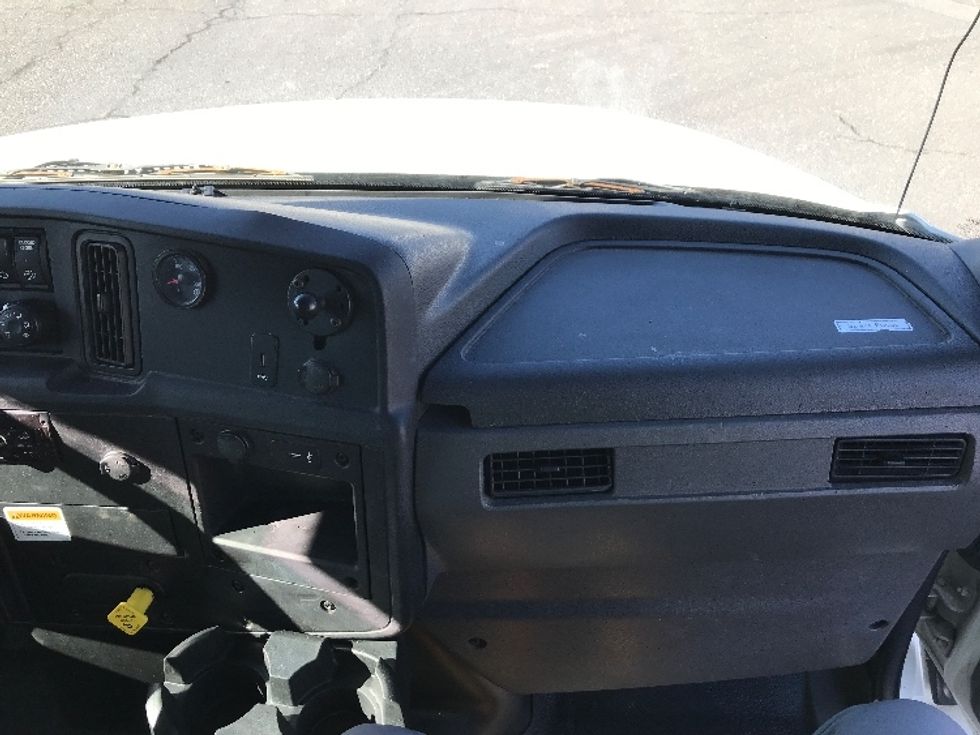 Medium Duty Box Truck-Light and Medium Duty Trucks-International-2020-MV607-Harrisonburg-VA-145,146\n\t\tmiles-$ 57,000 - Image 20