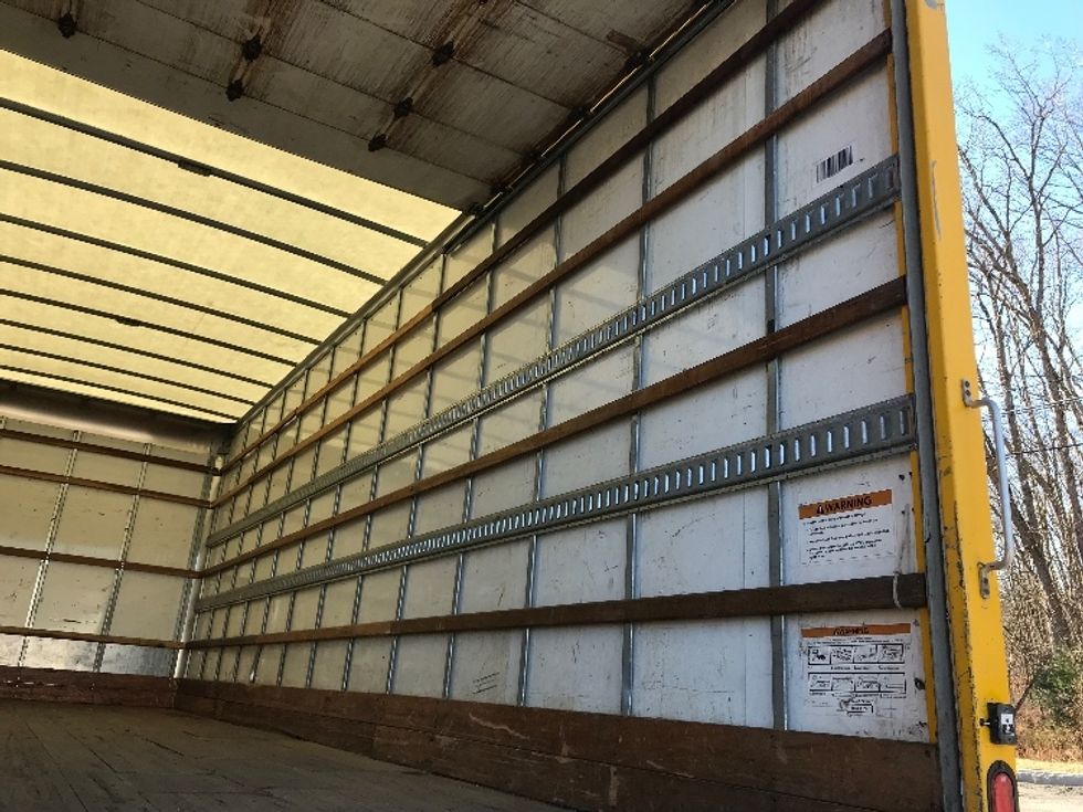 Medium Duty Box Truck-Light and Medium Duty Trucks-International-2020-MV607-Hazleton-PA-219,950\n\t\tmiles-$ 38,000 - Image 12