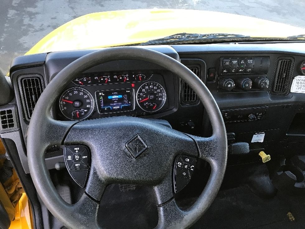 Medium Duty Box Truck-Light and Medium Duty Trucks-International-2020-MV607-Hazleton-PA-219,950\n\t\tmiles-$ 38,000 - Image 18
