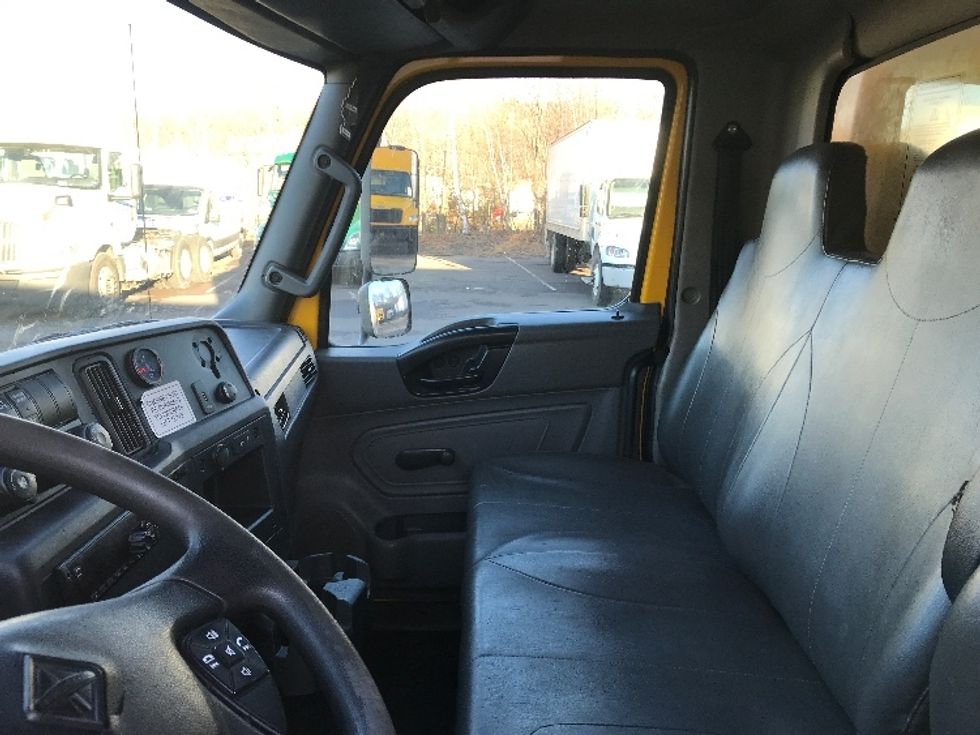 Medium Duty Box Truck-Light and Medium Duty Trucks-International-2020-MV607-Hazleton-PA-219,950\n\t\tmiles-$ 38,000 - Image 19