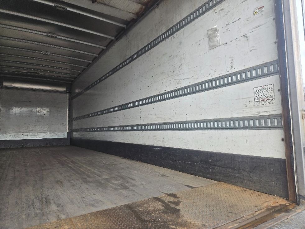 Medium Duty Box Truck-Light and Medium Duty Trucks-International-2020-MV607-Hazleton-PA-297,974\n\t\tmiles-$ 20,500 - Image 12