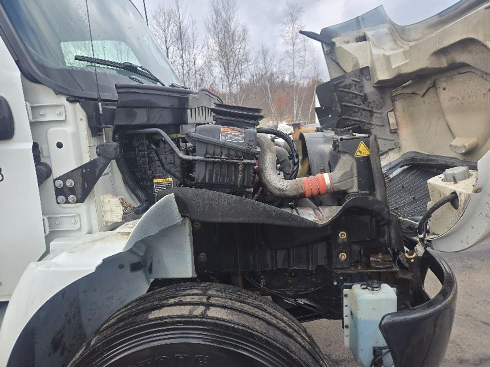 Medium Duty Box Truck-Light and Medium Duty Trucks-International-2020-MV607-Hazleton-PA-297,974\n\t\tmiles-$ 20,500 - Image 23