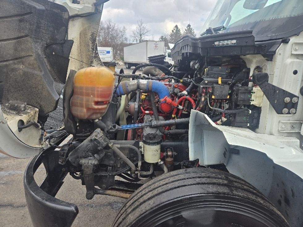 Medium Duty Box Truck-Light and Medium Duty Trucks-International-2020-MV607-Hazleton-PA-297,974\n\t\tmiles-$ 20,500 - Image 24