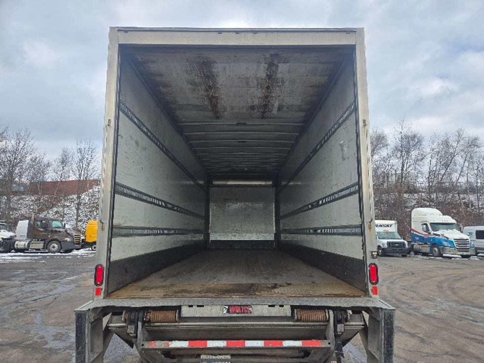 Medium Duty Box Truck-Light and Medium Duty Trucks-International-2020-MV607-Hazleton-PA-297,974\n\t\tmiles-$ 20,500 - Image 8