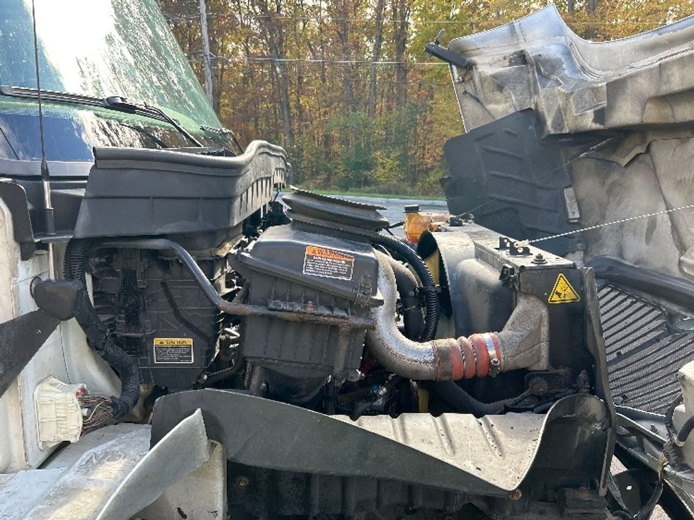 Medium Duty Box Truck-Light and Medium Duty Trucks-International-2020-MV607-Hazleton-PA-312,508\n\t\tmiles-$ 9,000 - Image 23