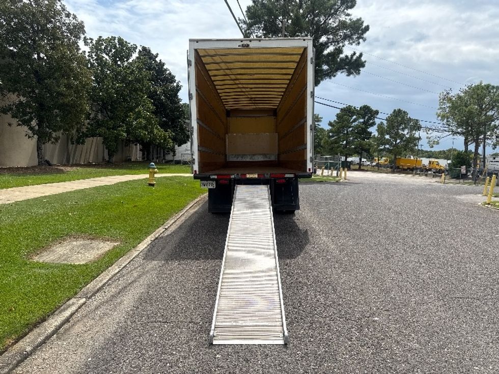 Medium Duty Box Truck-Light and Medium Duty Trucks-International-2020-MV607-Homewood-AL-117,497\n\t\tmiles-$ 55,750 - Image 9