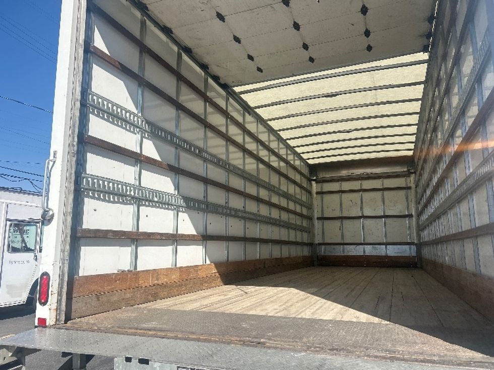 Medium Duty Box Truck-Light and Medium Duty Trucks-International-2020-MV607-Homewood-AL-181,557\n\t\tmiles-$ 54,000 - Image 11