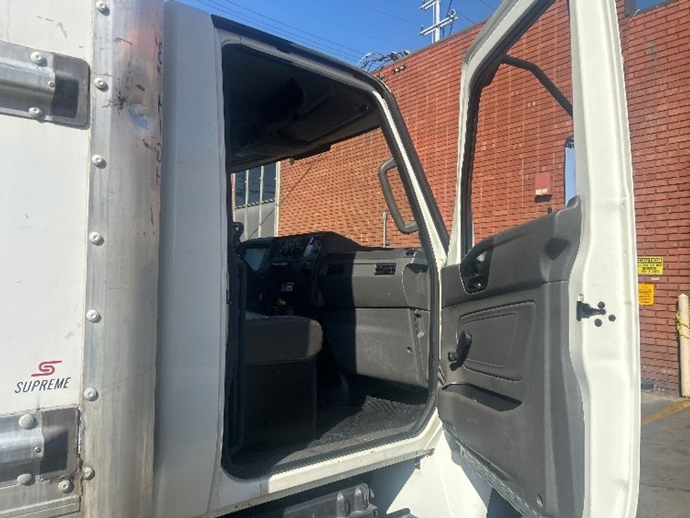 Medium Duty Box Truck-Light and Medium Duty Trucks-International-2020-MV607-Homewood-AL-181,557\n\t\tmiles-$ 54,000 - Image 16
