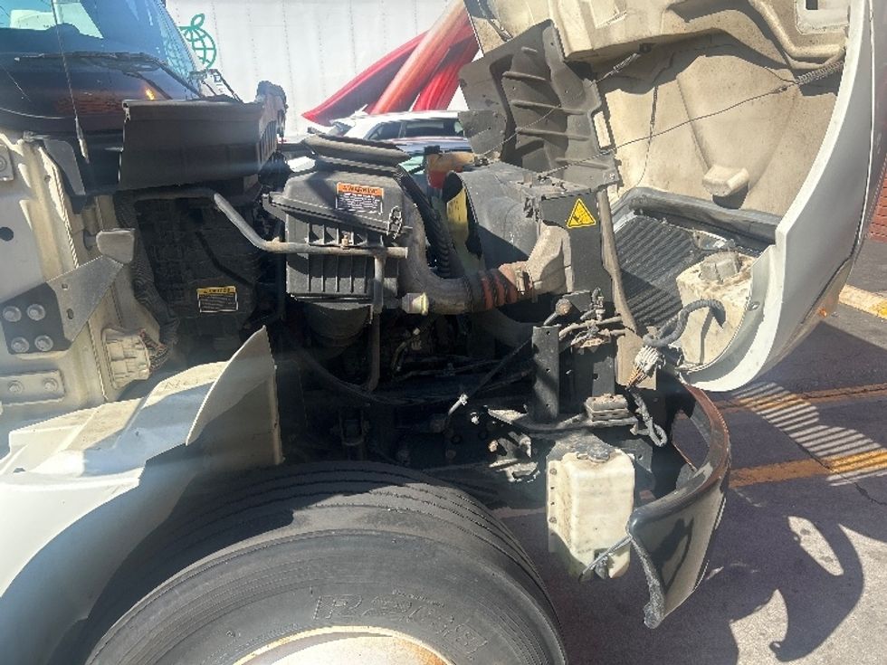 Medium Duty Box Truck-Light and Medium Duty Trucks-International-2020-MV607-Homewood-AL-181,557\n\t\tmiles-$ 54,000 - Image 23
