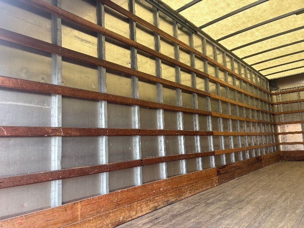 Medium Duty Box Truck-Light and Medium Duty Trucks-International-2020-MV607-Houston-TX-101,152\n\t\tmiles-$ 60,750 - Image 11