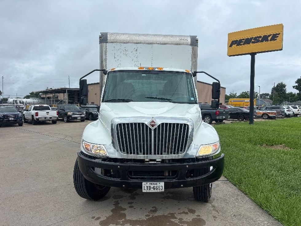 Medium Duty Box Truck-Light and Medium Duty Trucks-International-2020-MV607-Houston-TX-101,152\n\t\tmiles-$ 60,750 - Image 2
