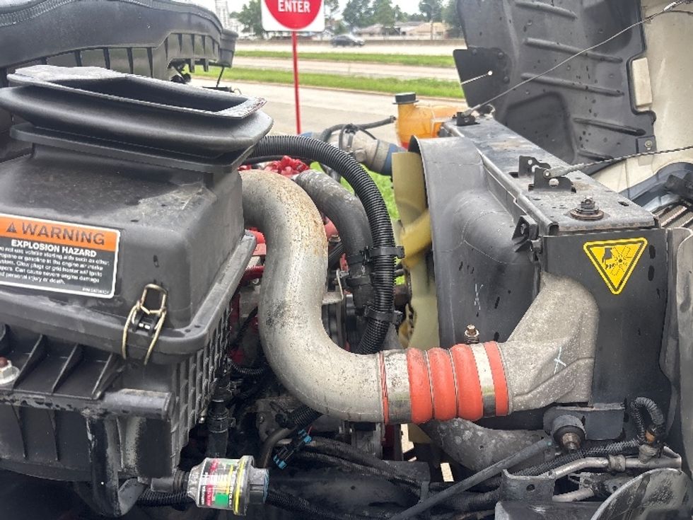 Medium Duty Box Truck-Light and Medium Duty Trucks-International-2020-MV607-Houston-TX-101,152\n\t\tmiles-$ 60,750 - Image 23