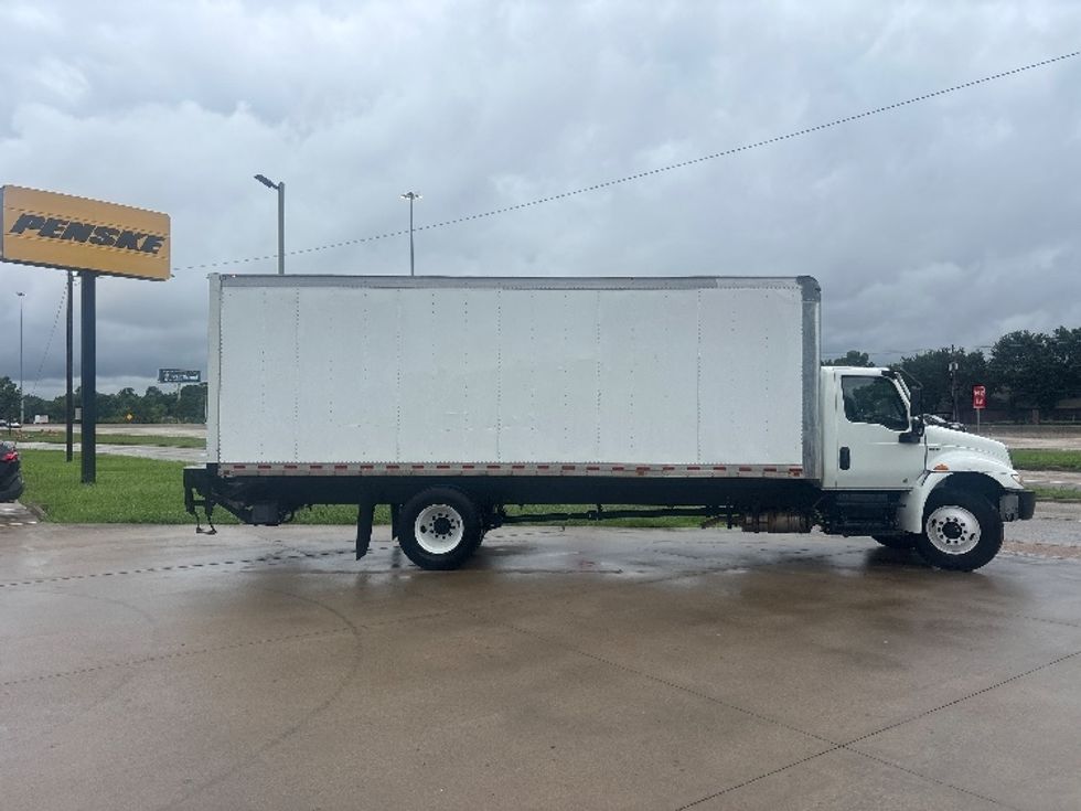Medium Duty Box Truck-Light and Medium Duty Trucks-International-2020-MV607-Houston-TX-112,497\n\t\tmiles-$ 59,500 - Image 14