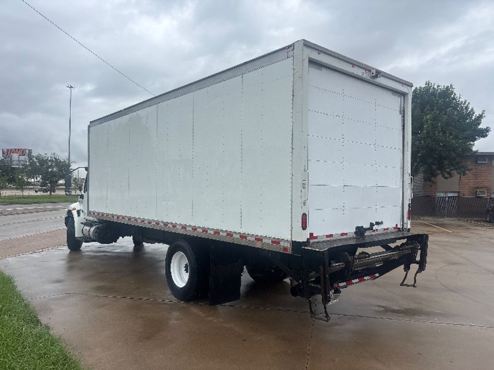 Medium Duty Box Truck-Light and Medium Duty Trucks-International-2020-MV607-Houston-TX-112,497\n\t\tmiles-$ 59,500 - Image 6