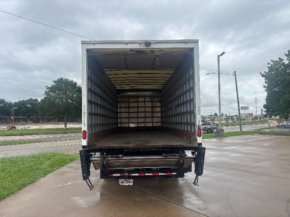 Medium Duty Box Truck-Light and Medium Duty Trucks-International-2020-MV607-Houston-TX-112,497\n\t\tmiles-$ 59,500 - Image 8