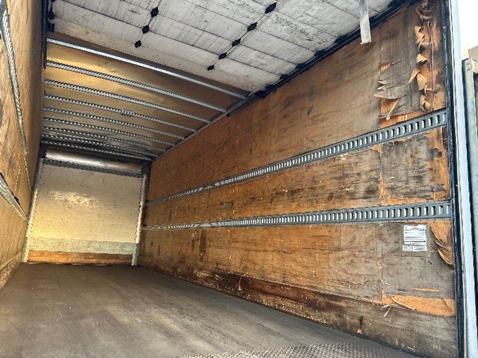 Medium Duty Box Truck-Light and Medium Duty Trucks-International-2020-MV607-Houston-TX-300,974\n\t\tmiles-$ 31,000 - Image 12