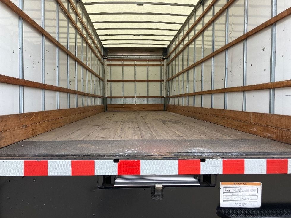 Medium Duty Box Truck-Light and Medium Duty Trucks-International-2020-MV607-Hueytown-AL-175,879\n\t\tmiles-$ 45,250 - Image 10