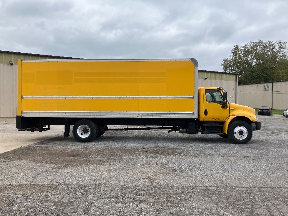 Medium Duty Box Truck-Light and Medium Duty Trucks-International-2020-MV607-Hueytown-AL-175,879\n\t\tmiles-$ 45,250 - Image 15
