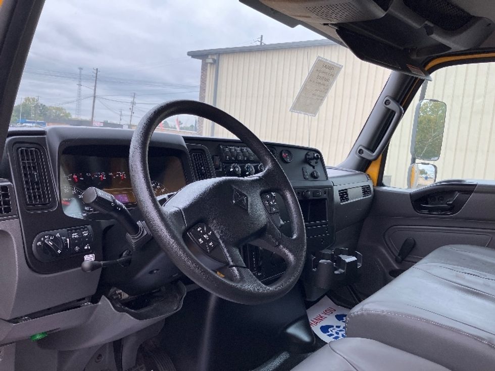 Medium Duty Box Truck-Light and Medium Duty Trucks-International-2020-MV607-Hueytown-AL-175,879\n\t\tmiles-$ 45,250 - Image 17