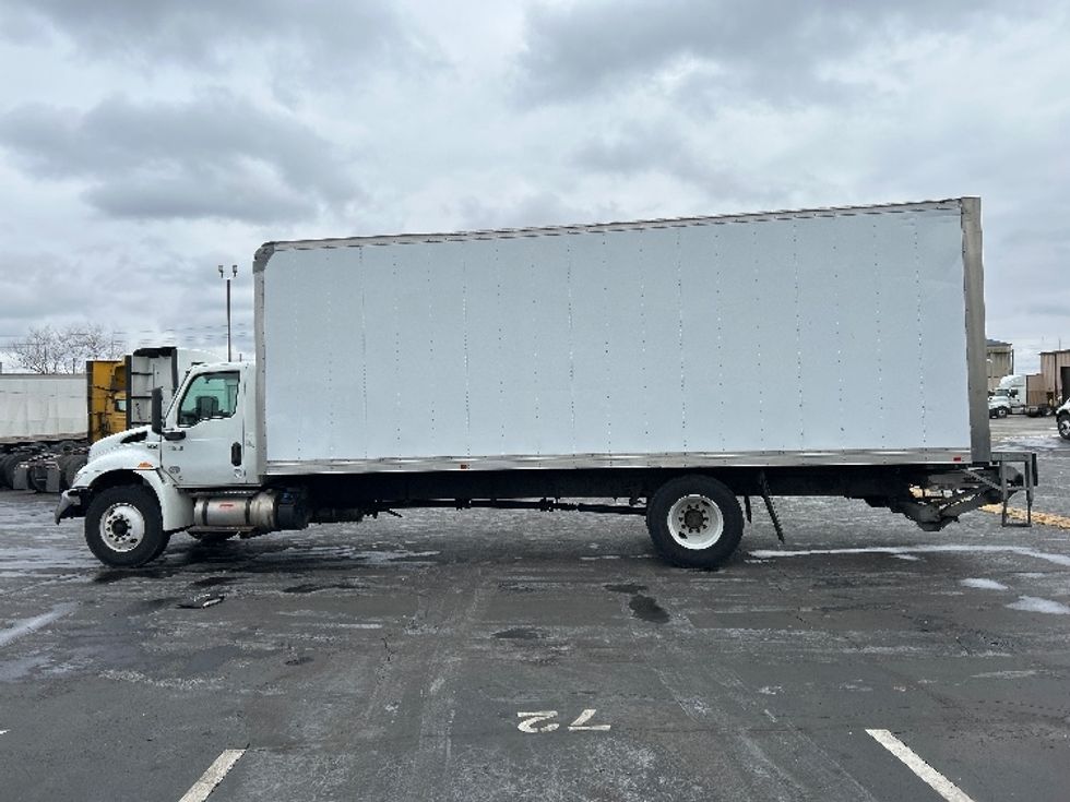 Medium Duty Box Truck-Light and Medium Duty Trucks-International-2020-MV607-Indianapolis-IN-102,034\n\t\tmiles-$ 60,000 - Image 4