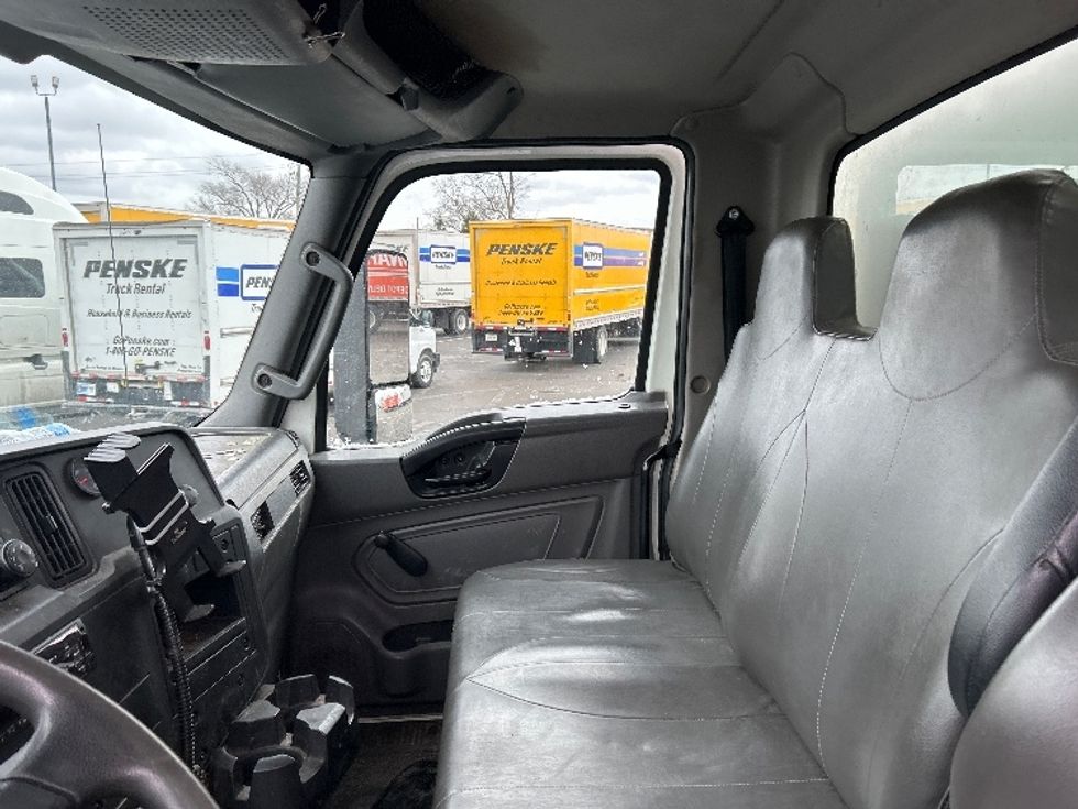 Medium Duty Box Truck-Light and Medium Duty Trucks-International-2020-MV607-Indianapolis-IN-102,034\n\t\tmiles-$ 60,000 - Image 19