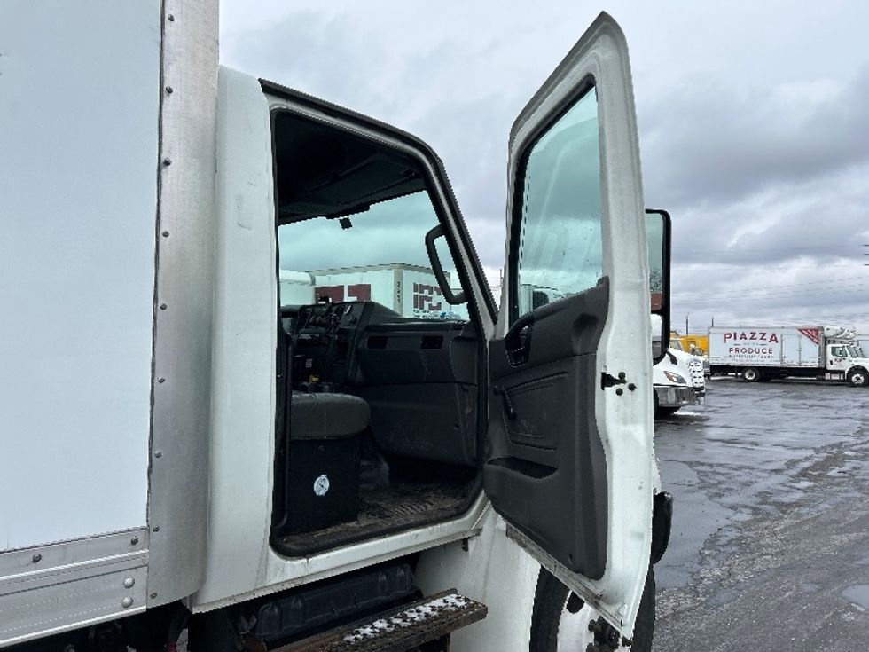 Medium Duty Box Truck-Light and Medium Duty Trucks-International-2020-MV607-Indianapolis-IN-102,034\n\t\tmiles-$ 60,000 - Image 20