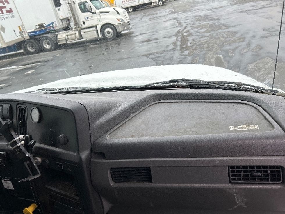 Medium Duty Box Truck-Light and Medium Duty Trucks-International-2020-MV607-Indianapolis-IN-102,034\n\t\tmiles-$ 60,000 - Image 21