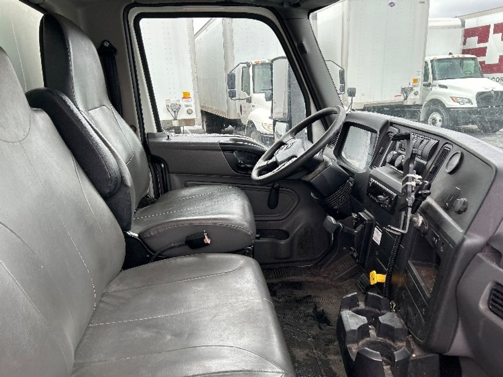 Medium Duty Box Truck-Light and Medium Duty Trucks-International-2020-MV607-Indianapolis-IN-102,034\n\t\tmiles-$ 60,000 - Image 22