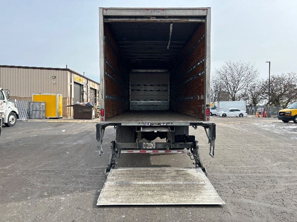 Medium Duty Box Truck-Light and Medium Duty Trucks-International-2020-MV607-Indianapolis-IN-108,113\n\t\tmiles-$ 58,250 - Image 9