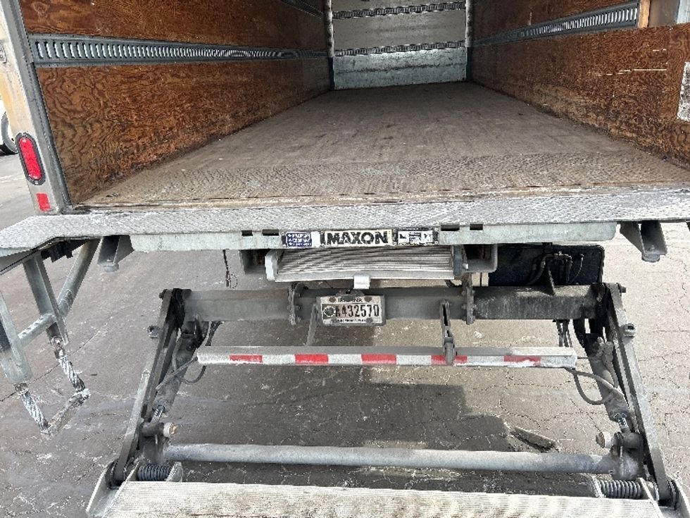 Medium Duty Box Truck-Light and Medium Duty Trucks-International-2020-MV607-Indianapolis-IN-108,113\n\t\tmiles-$ 58,250 - Image 10