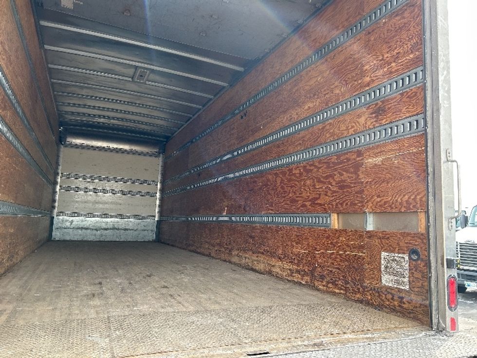 Medium Duty Box Truck-Light and Medium Duty Trucks-International-2020-MV607-Indianapolis-IN-108,113\n\t\tmiles-$ 58,250 - Image 12