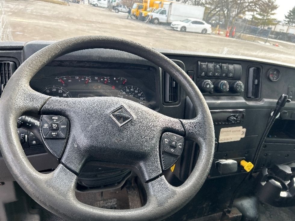 Medium Duty Box Truck-Light and Medium Duty Trucks-International-2020-MV607-Indianapolis-IN-108,113\n\t\tmiles-$ 58,250 - Image 17