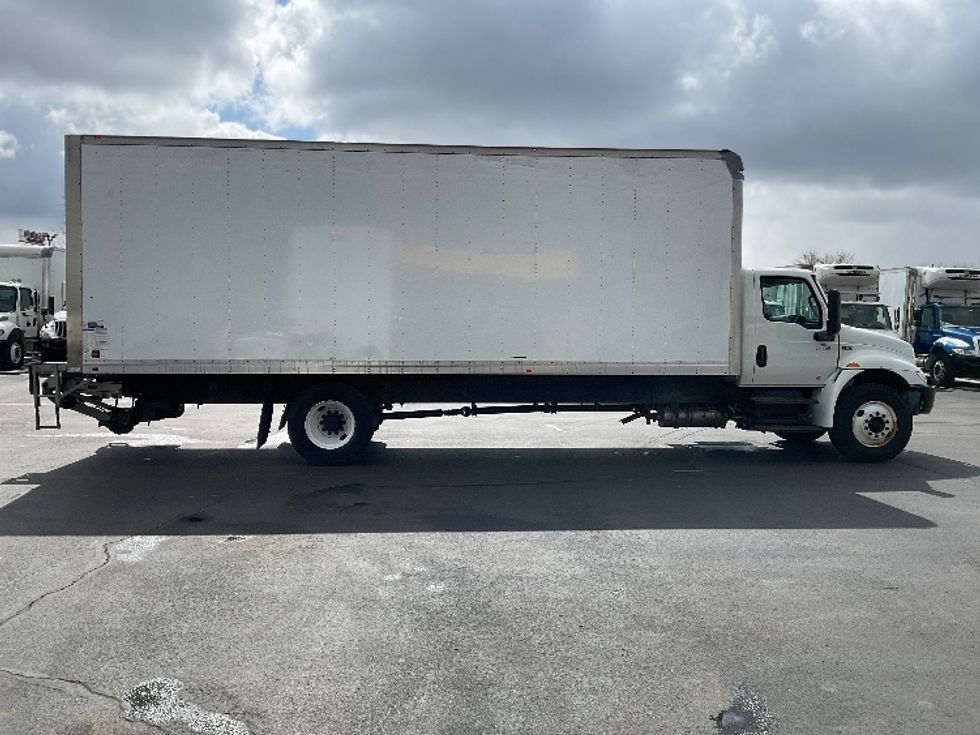 Medium Duty Box Truck-Light and Medium Duty Trucks-International-2020-MV607-Indianapolis-IN-108,113\n\t\tmiles-$ 58,250 - Image 15