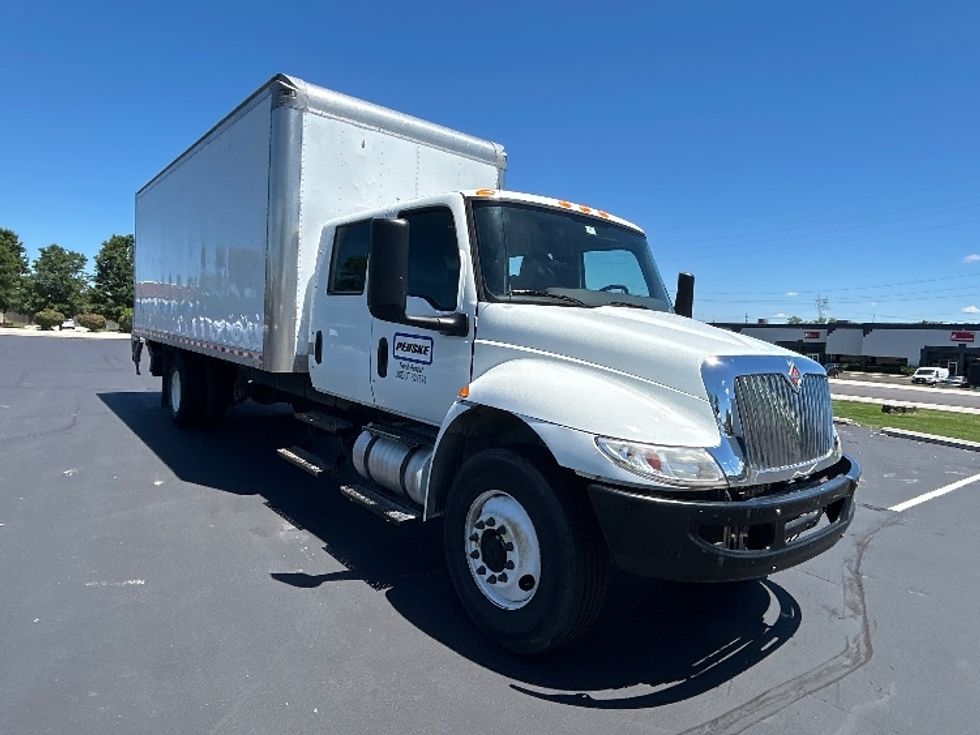 Medium Duty Box Truck-Light and Medium Duty Trucks-International-2020-MV607-Indianapolis-IN-139,836\n\t\tmiles-$ 57,000 - Image 1