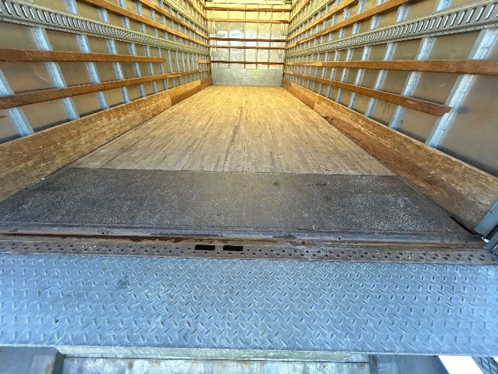 Medium Duty Box Truck-Light and Medium Duty Trucks-International-2020-MV607-Indianapolis-IN-139,836\n\t\tmiles-$ 57,000 - Image 10
