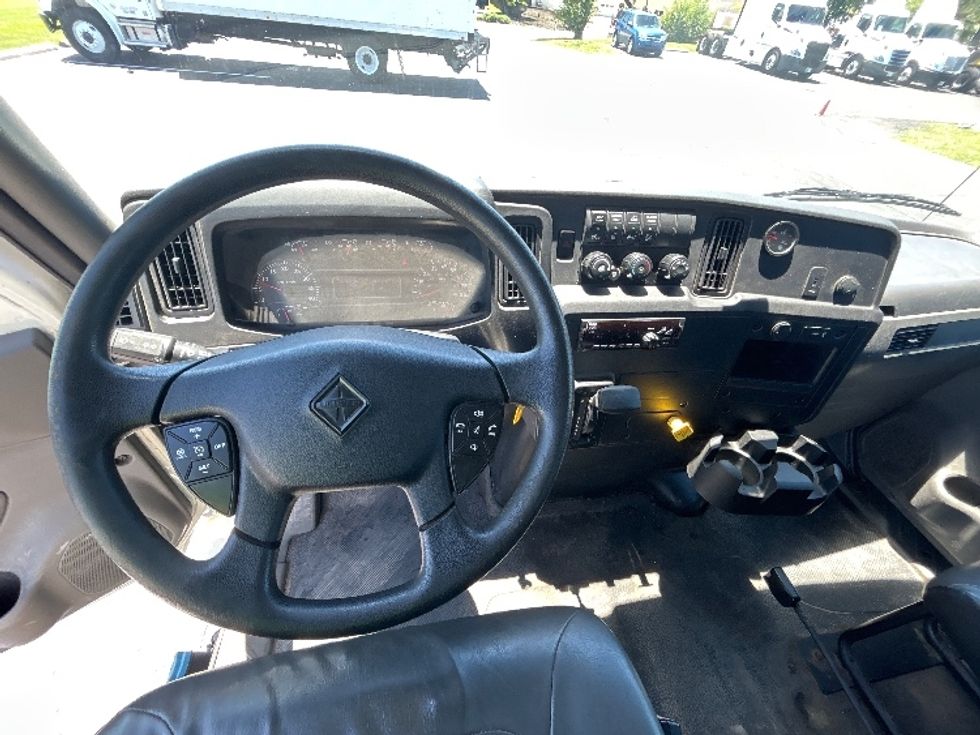 Medium Duty Box Truck-Light and Medium Duty Trucks-International-2020-MV607-Indianapolis-IN-139,836\n\t\tmiles-$ 57,000 - Image 18