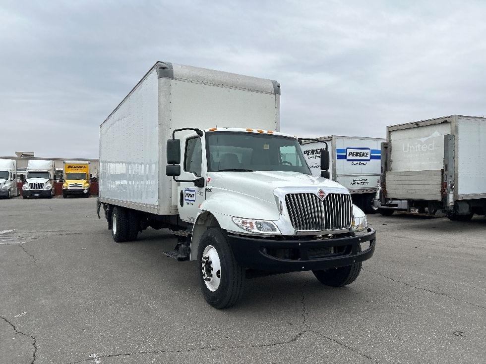 Medium Duty Box Truck-Light and Medium Duty Trucks-International-2020-MV607-Indianapolis-IN-160,507\n\t\tmiles-$ 47,000 - Image 1