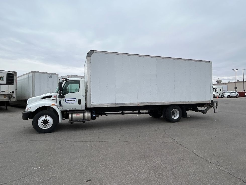 Medium Duty Box Truck-Light and Medium Duty Trucks-International-2020-MV607-Indianapolis-IN-160,507\n\t\tmiles-$ 47,000 - Image 4