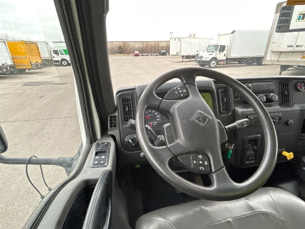 Medium Duty Box Truck-Light and Medium Duty Trucks-International-2020-MV607-Indianapolis-IN-160,507\n\t\tmiles-$ 47,000 - Image 17