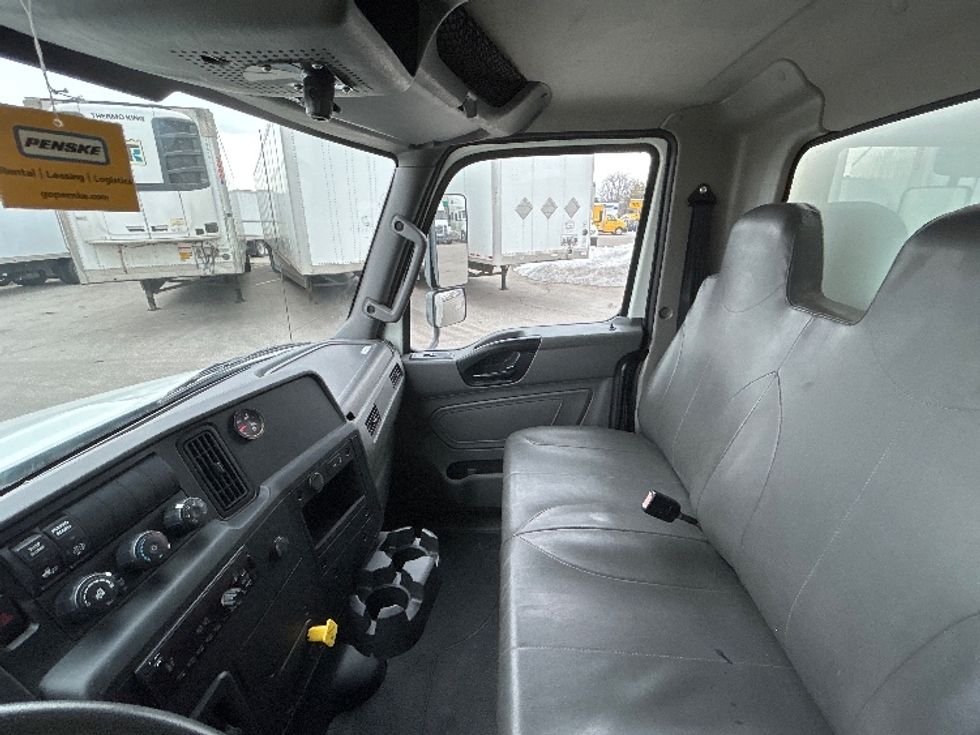 Medium Duty Box Truck-Light and Medium Duty Trucks-International-2020-MV607-Indianapolis-IN-160,507\n\t\tmiles-$ 47,000 - Image 19