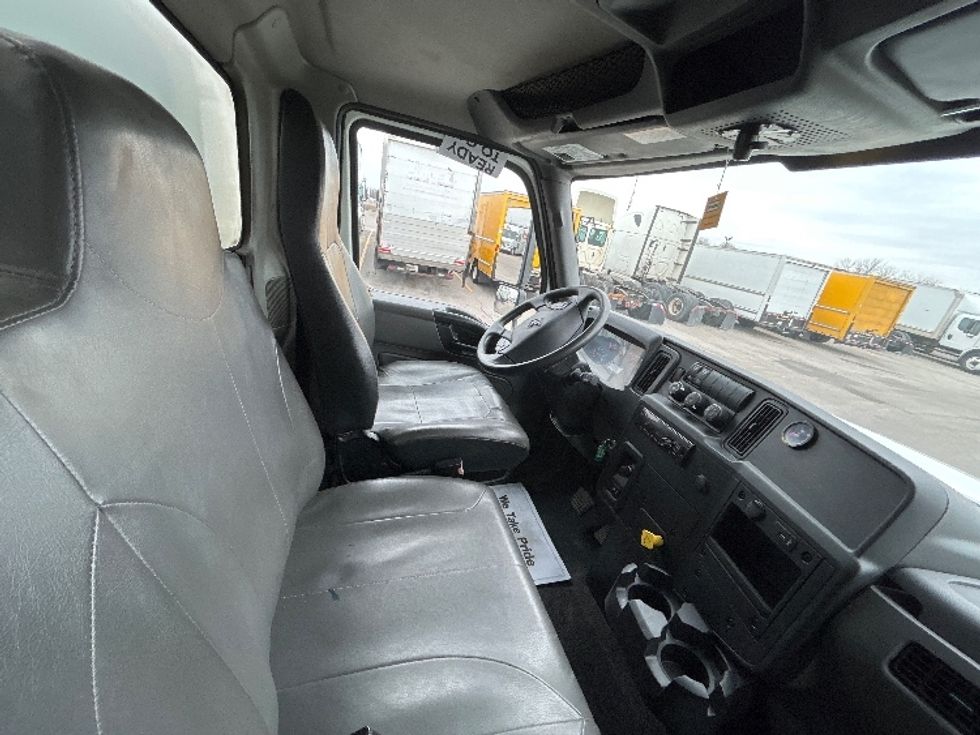 Medium Duty Box Truck-Light and Medium Duty Trucks-International-2020-MV607-Indianapolis-IN-160,507\n\t\tmiles-$ 47,000 - Image 22