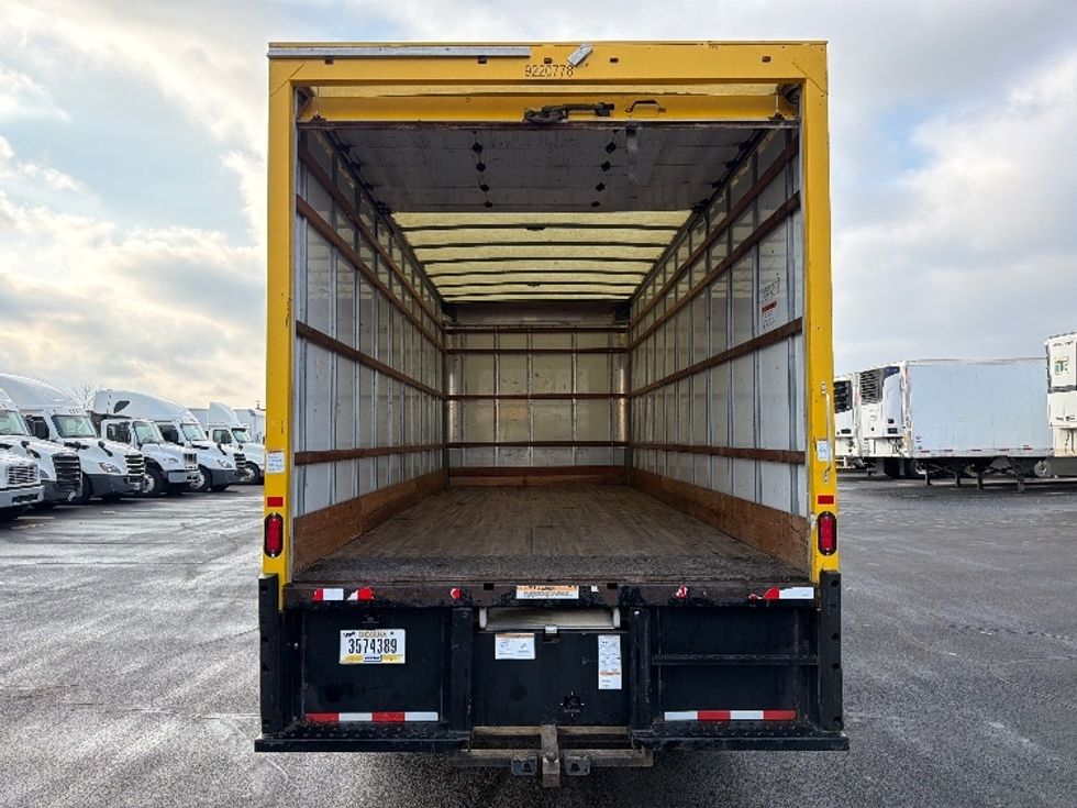 Medium Duty Box Truck-Light and Medium Duty Trucks-International-2020-MV607-Indianapolis-IN-180,535\n\t\tmiles-$ 31,750 - Image 8