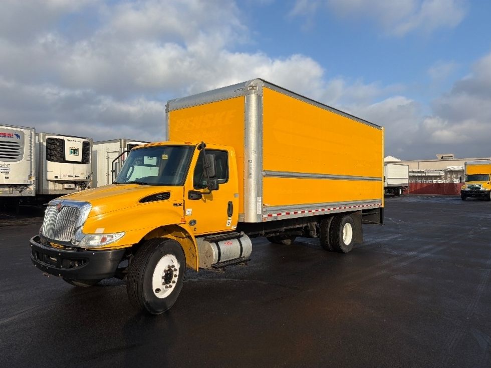 Medium Duty Box Truck-Light and Medium Duty Trucks-International-2020-MV607-Indianapolis-IN-180,535\n\t\tmiles-$ 31,750 - Image 3