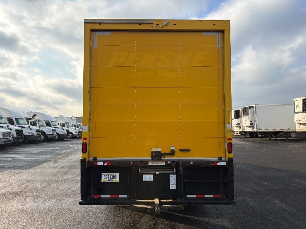 Medium Duty Box Truck-Light and Medium Duty Trucks-International-2020-MV607-Indianapolis-IN-180,535\n\t\tmiles-$ 31,750 - Image 7