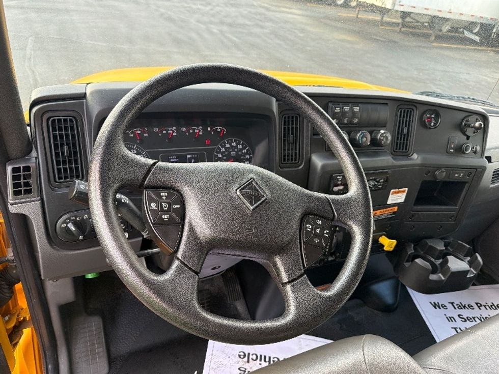 Medium Duty Box Truck-Light and Medium Duty Trucks-International-2020-MV607-Indianapolis-IN-180,535\n\t\tmiles-$ 31,750 - Image 17