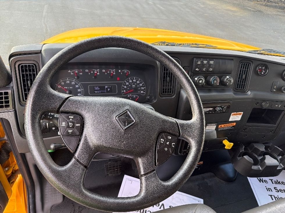 Medium Duty Box Truck-Light and Medium Duty Trucks-International-2020-MV607-Indianapolis-IN-180,535\n\t\tmiles-$ 31,750 - Image 18