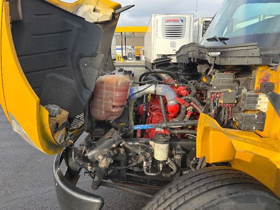 Medium Duty Box Truck-Light and Medium Duty Trucks-International-2020-MV607-Indianapolis-IN-180,535\n\t\tmiles-$ 31,750 - Image 24